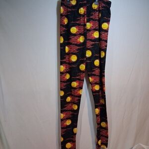 Womens Black and Red Patterned Leggings
